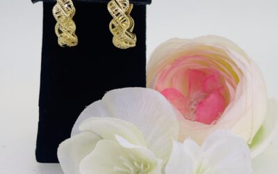 Mother’s Day Gift Guide: Find the Perfect Jewelry or Handbag at KK’s Pawn